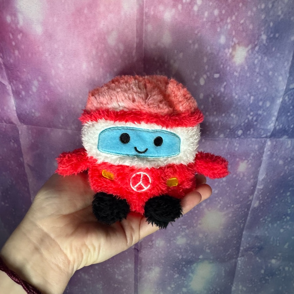 VW Bus plush from the BumBumz GroovyBumz collection 4.5 inch ๐